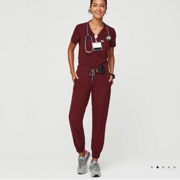 FIGS Yowah Classic Jogger Scrub Pants Burgundy Maroon Hospital Uniform limited